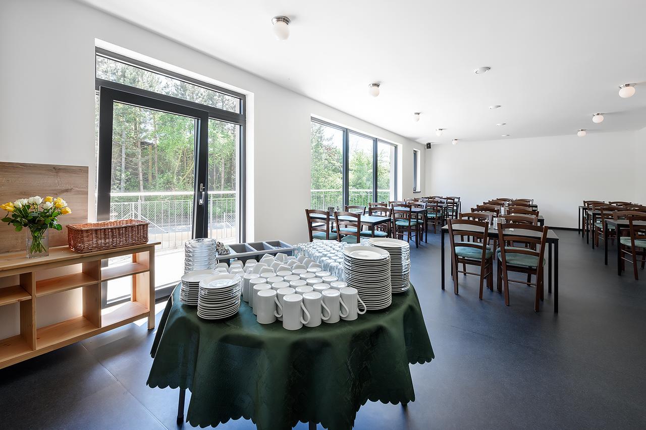 Hotel Alex Beroun  Buitenkant foto