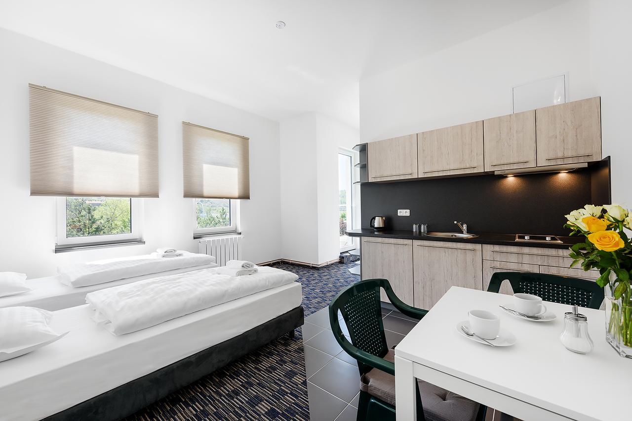 Hotel Alex Beroun  Buitenkant foto